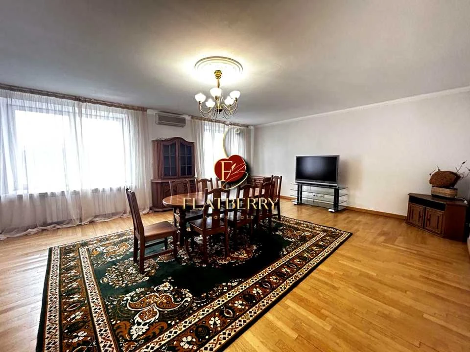 Квартира. Київ, Костянтинівська вул.