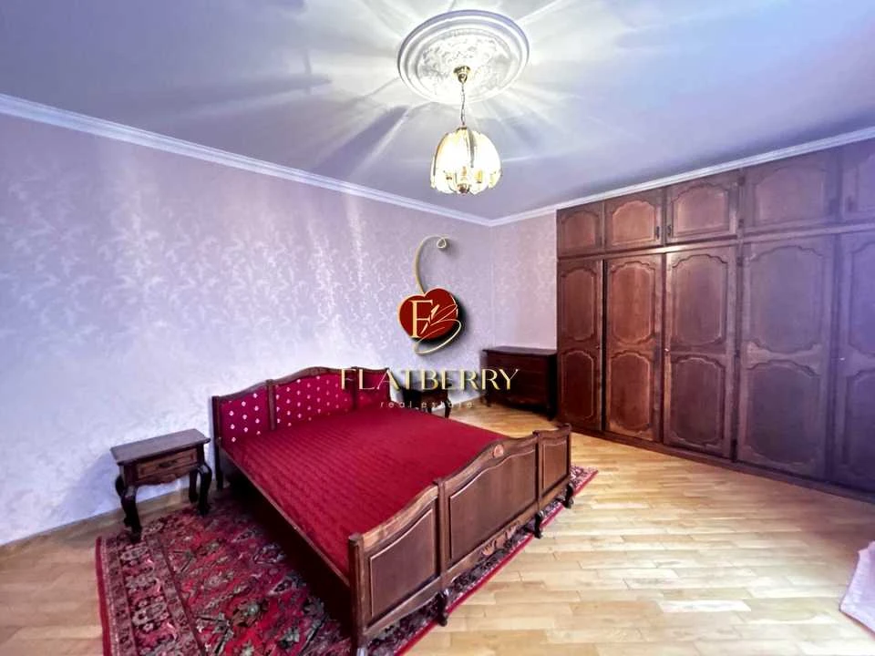 Квартира. Київ, Костянтинівська вул.
