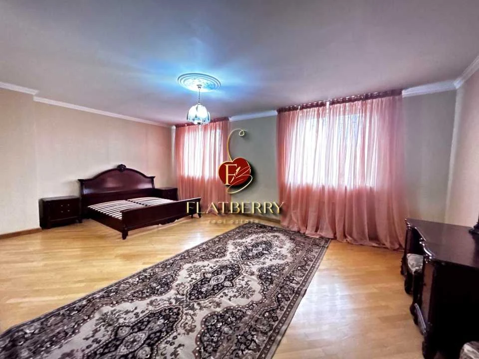 Квартира. Київ, Костянтинівська вул.