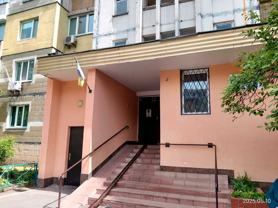 Квартира. Київ, Драгоманова вул.