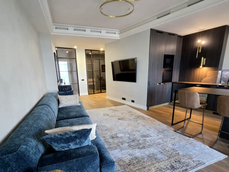 Оренда квартири 4-кімн. 146 м² 12/21 пов.
