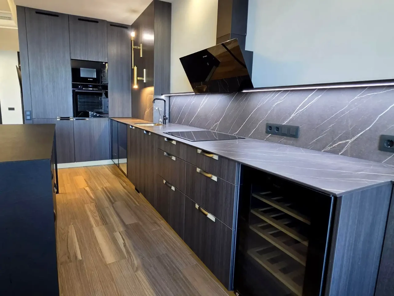 Оренда квартири 4-кімн. 146 м² 12/21 пов.