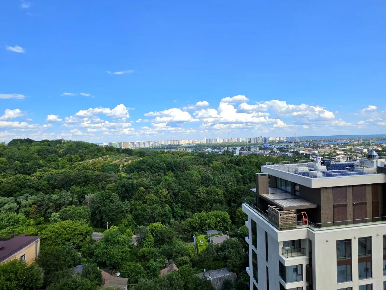 Оренда квартири 4-кімн. 146 м² 12/21 пов.