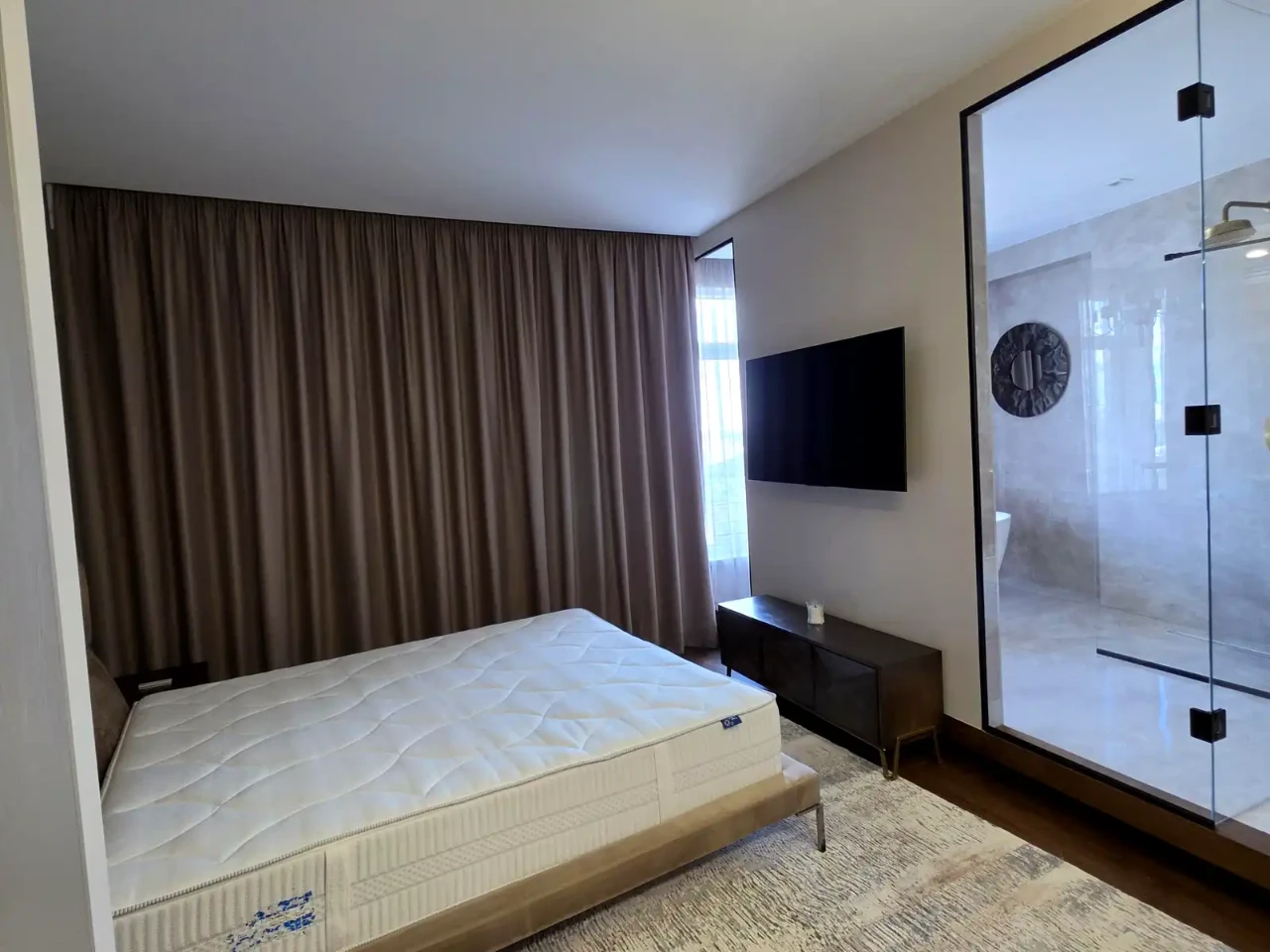 Оренда квартири 4-кімн. 146 м² 12/21 пов.