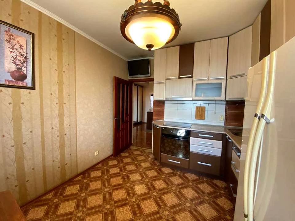 Квартира. Київ, Макіївська вул.