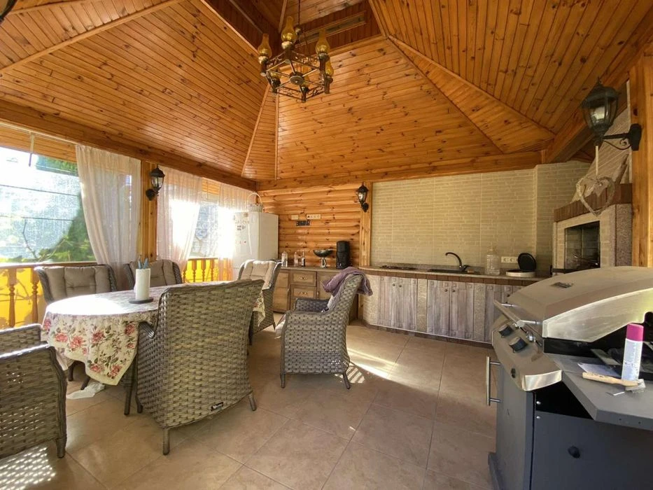 House for sale in Sauvignon, near a pine grove