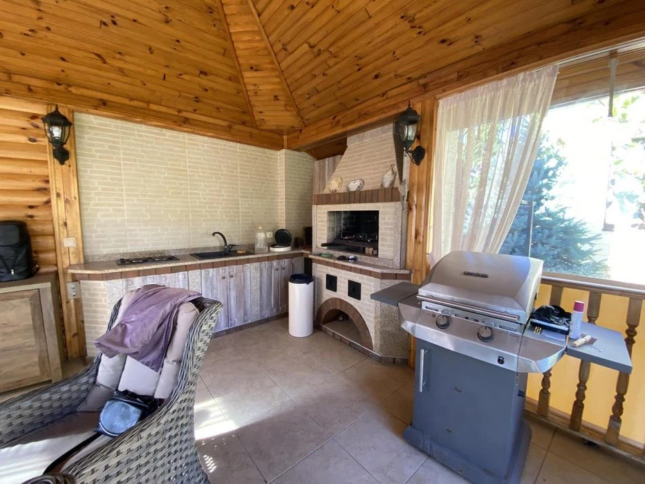 House for sale in Sauvignon, near a pine grove