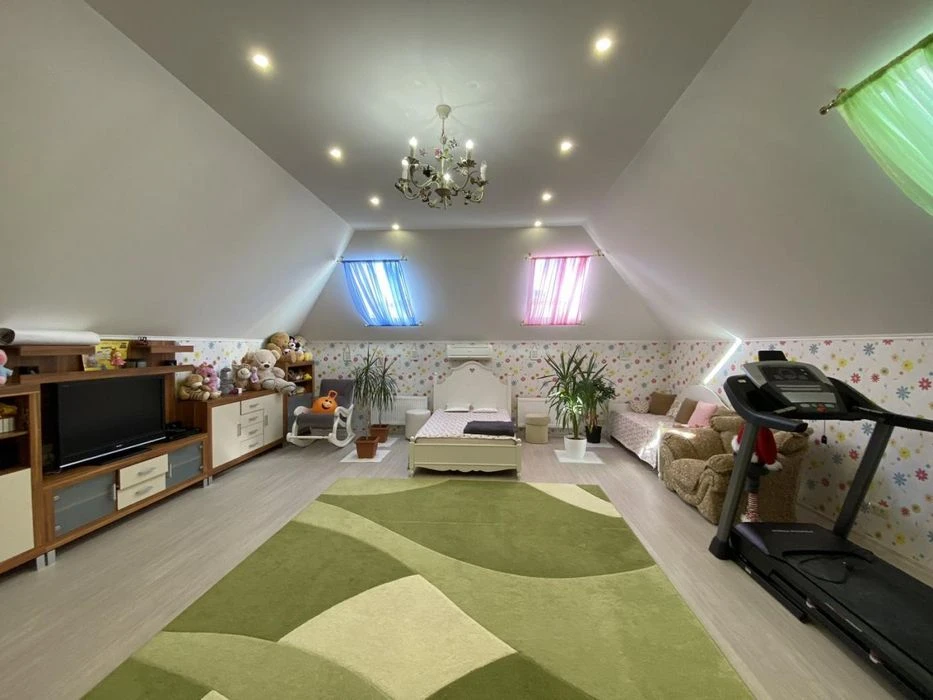 House for sale in Sauvignon, near a pine grove