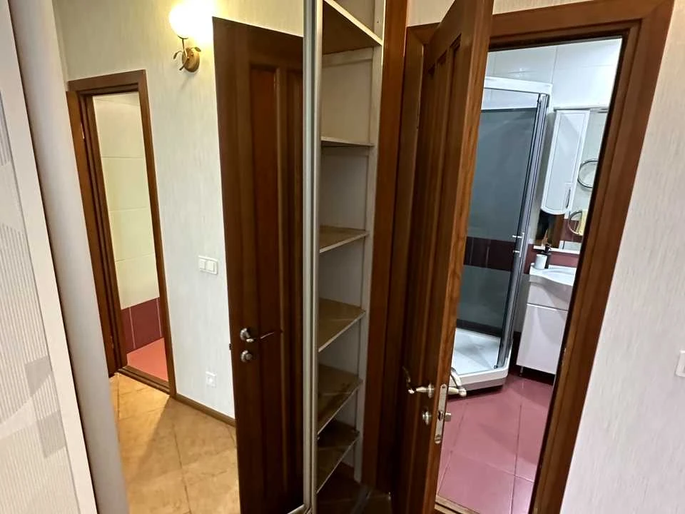 Квартира. Київ, Урлівська вул.