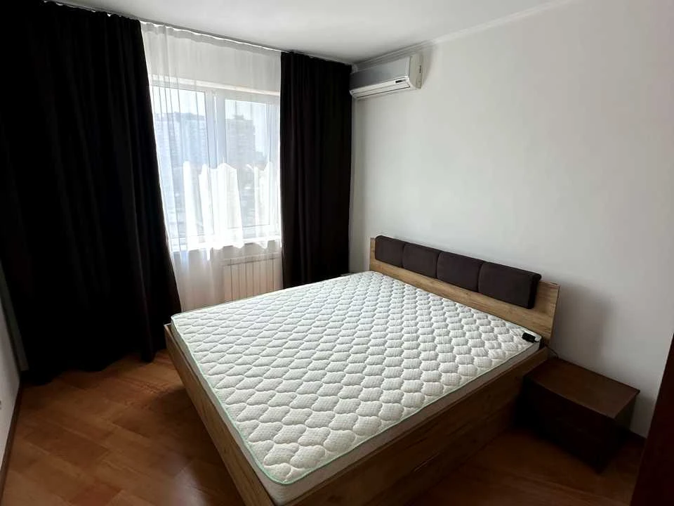 Квартира. Київ, Урлівська вул.