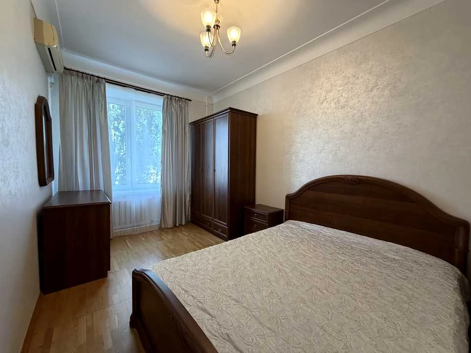 Квартира. Київ, Івана Мазепи вул. (Січневого Повстання)