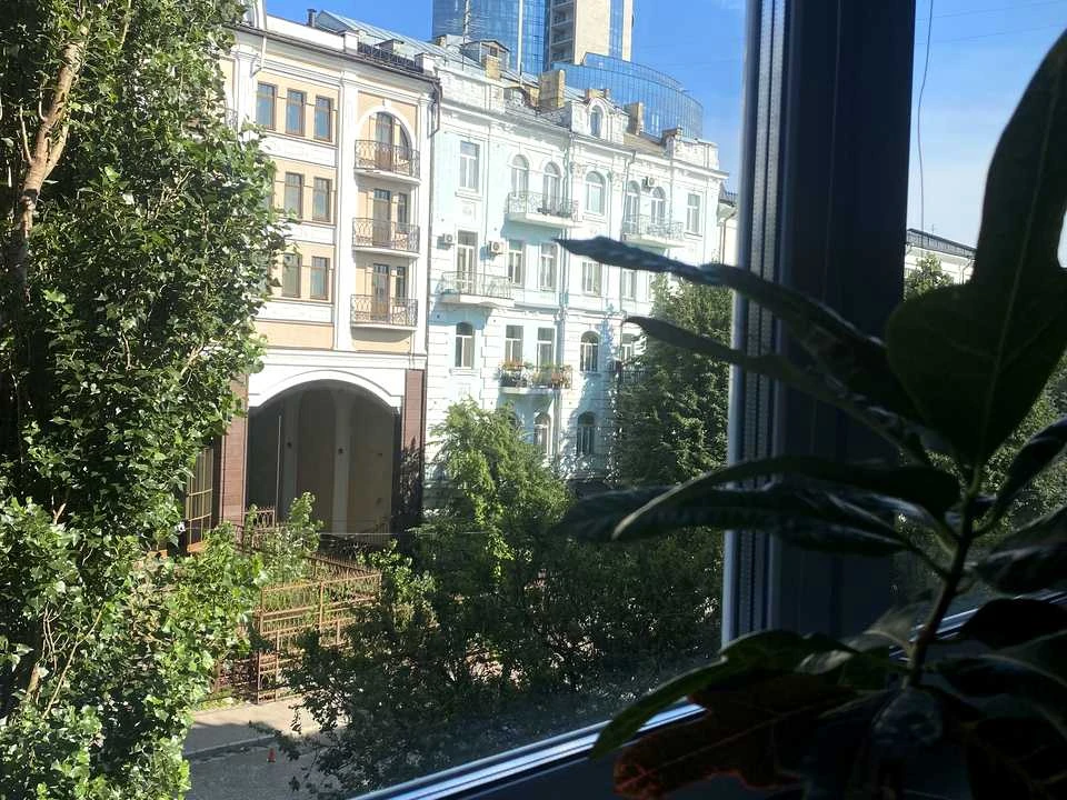 Квартира. Київ, Богдана Хмельницького вул.