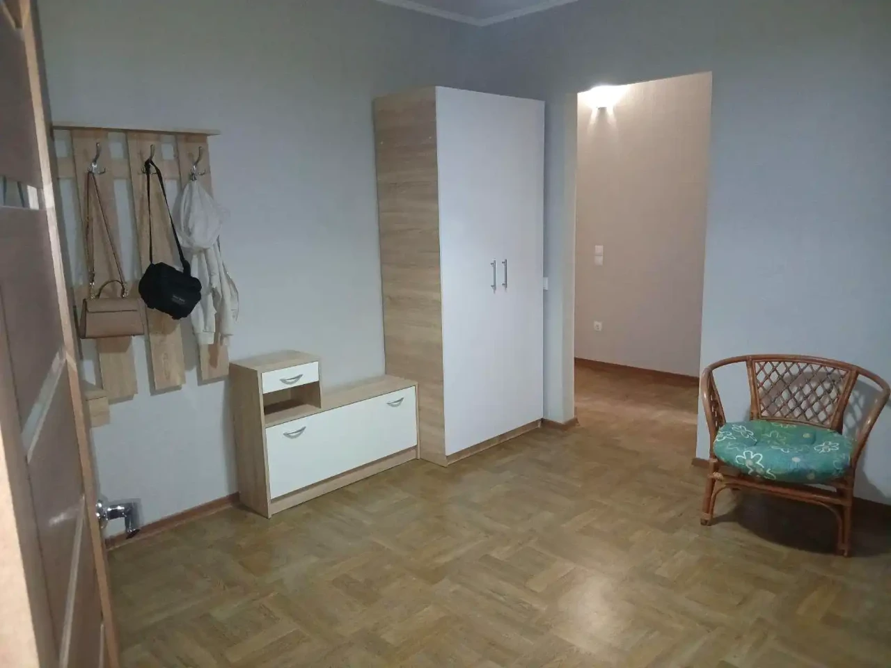 Оренда квартири 3-кімн. 94 м² 21/25 пов.