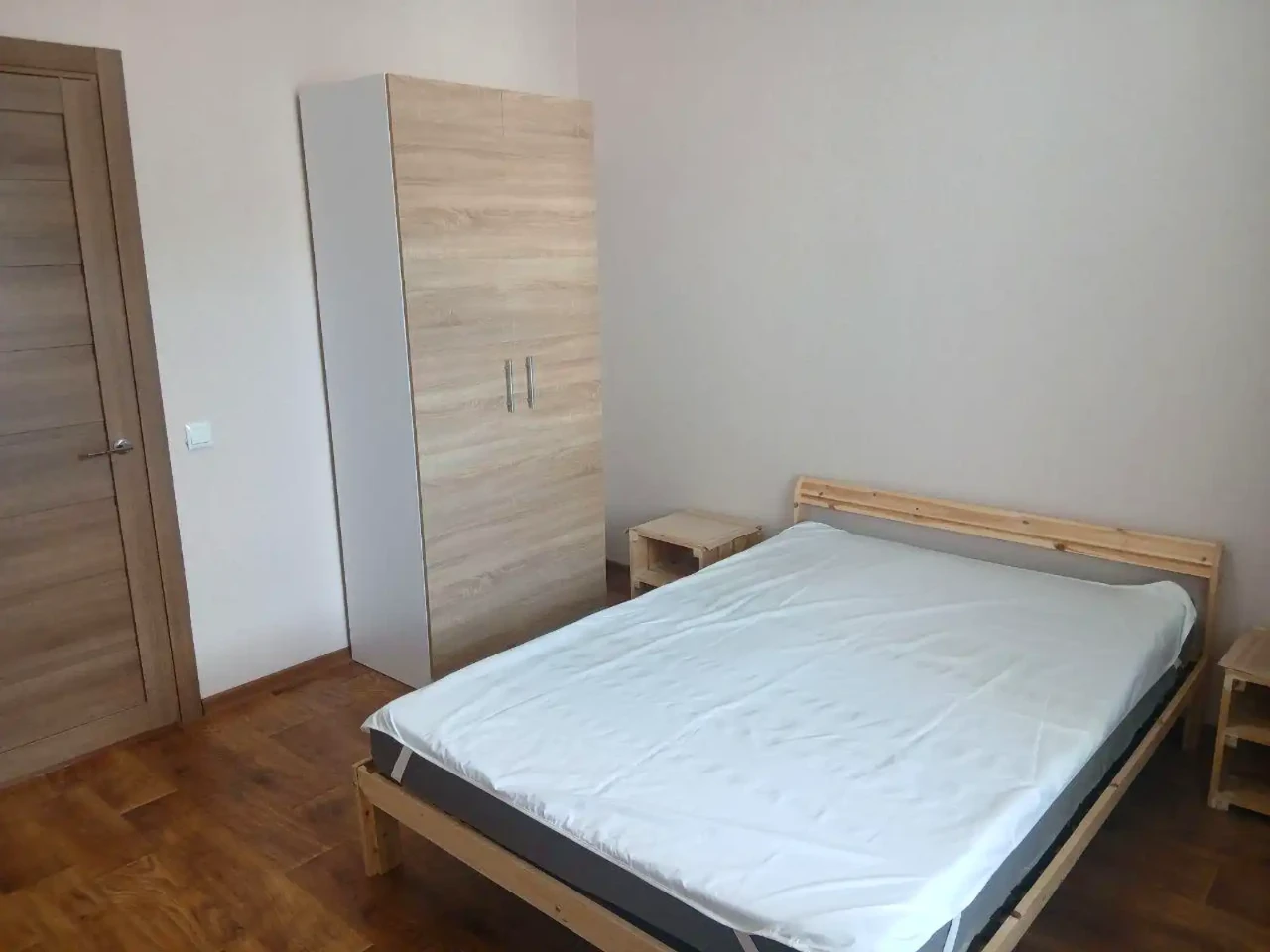 Оренда квартири 3-кімн. 94 м² 21/25 пов.