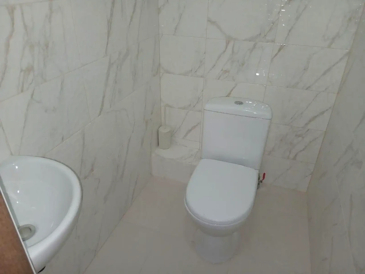 Оренда квартири 3-кімн. 94 м² 21/25 пов.