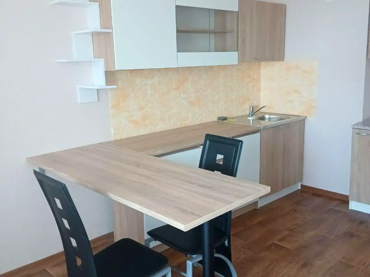 Оренда квартири 3-кімн. 94 м² 21/25 пов.