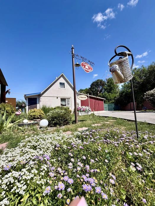 There are no analogues! Urgent sale! House with garage, basement