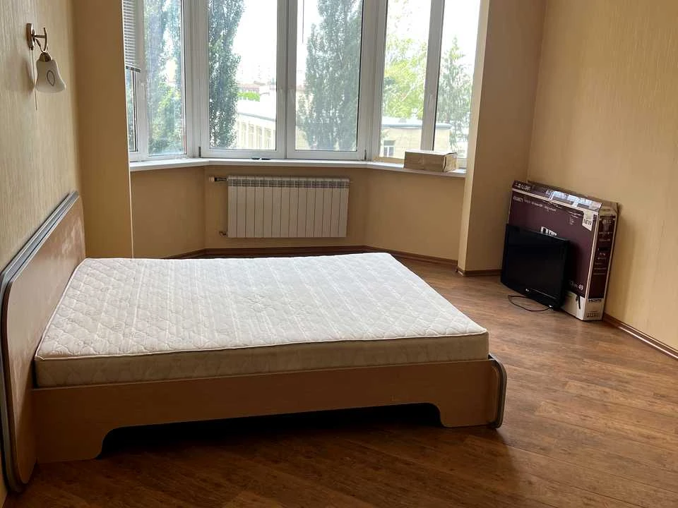 Квартира. Київ, Осіння вул.