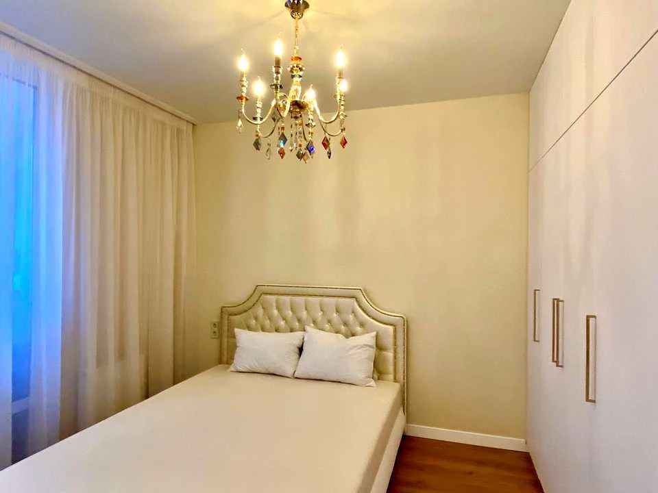 Квартира. Київ, Зарічна вул., 6 к