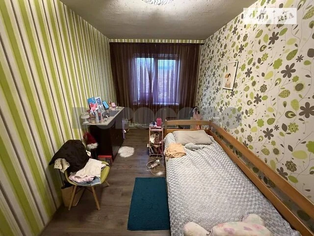 Продаж 2к квартири 45 кв. м на вул. Академіка Шалімова 18 •