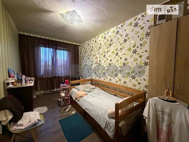 Продаж 2к квартири 45 кв. м на вул. Академіка Шалімова 18 •