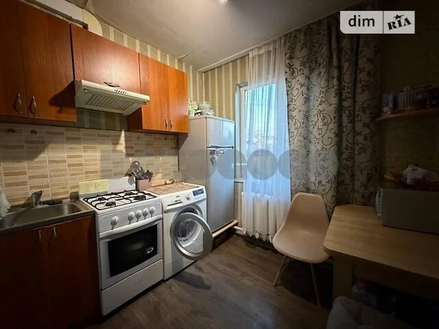 Продаж 2к квартири 45 кв. м на вул. Академіка Шалімова 18 •