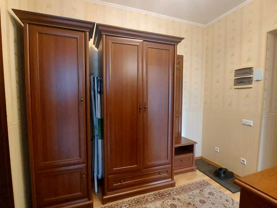 Квартира. Київ, Юрія Литвинського вул. (Російська)