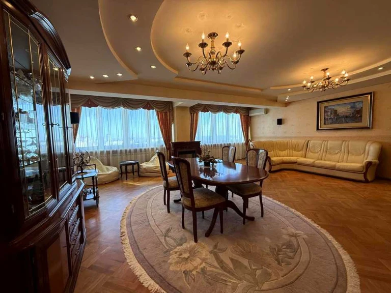 Квартира. Київ, Володимира Івасюка просп. (Героїв Сталінград