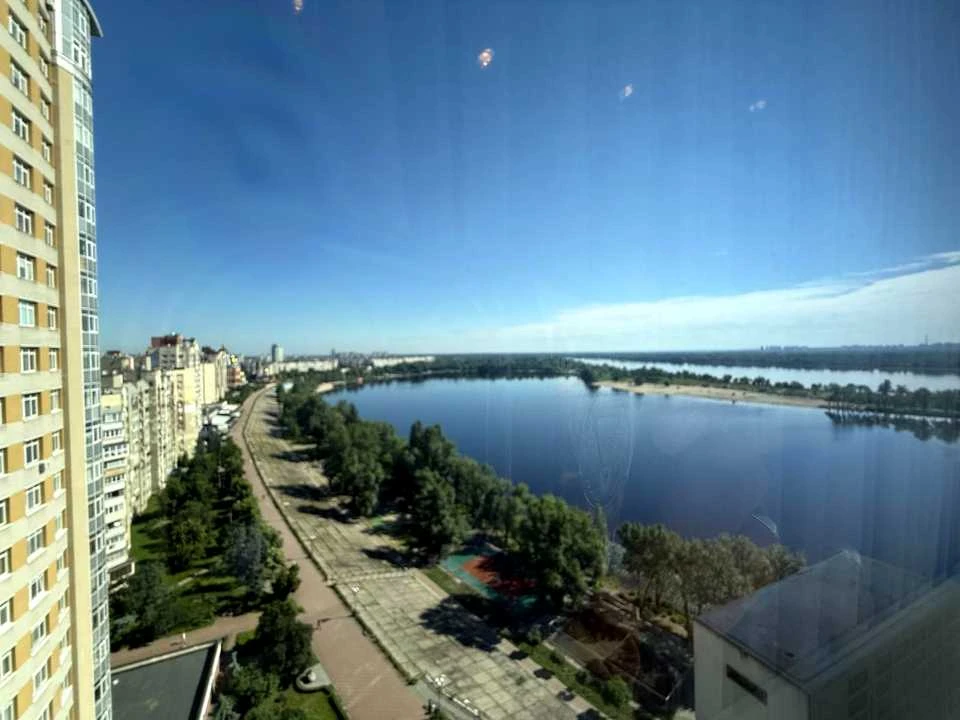 Квартира. Київ, Володимира Івасюка просп. (Героїв Сталінград