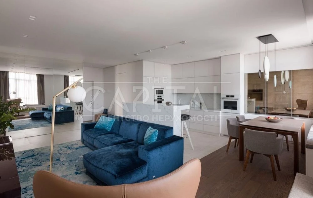 An apartment with a large terrace, 105 m2, is offered in the residential complex "Centra"