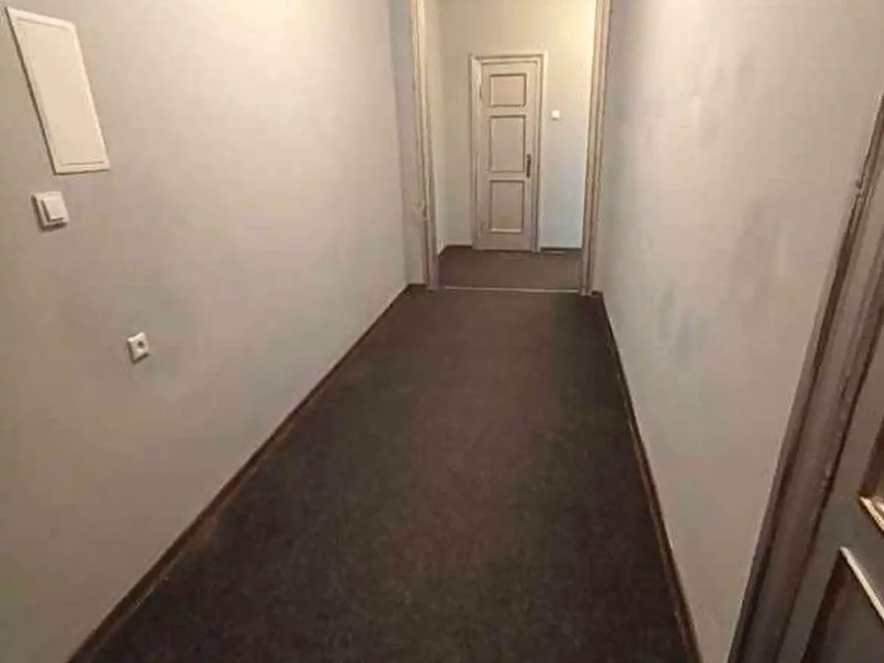 Оренда квартири 3-кімн. 121 м² 6/6 пов.