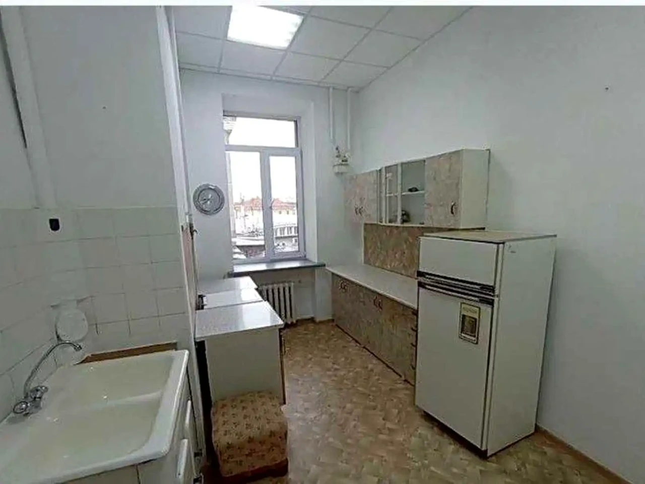 Оренда квартири 3-кімн. 121 м² 6/6 пов.