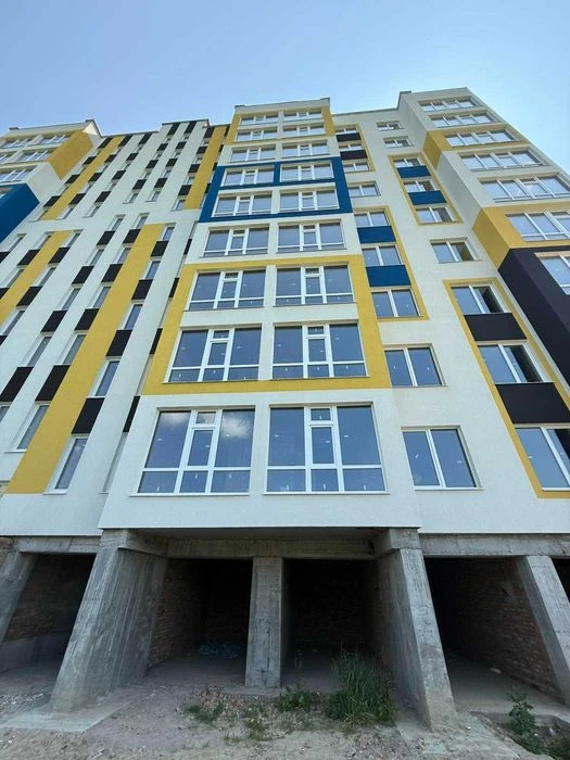 1 кім здана новобудова район Виставка 48м2 середній поверх I