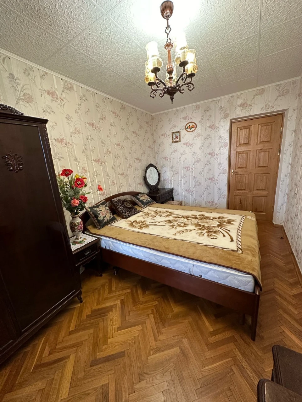 Оболонь, В. Івасюка 11, квартира  з газом.