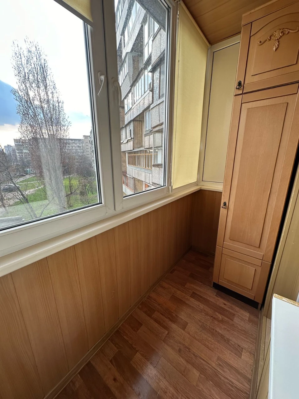 Оболонь, В. Івасюка 11, квартира  з газом.