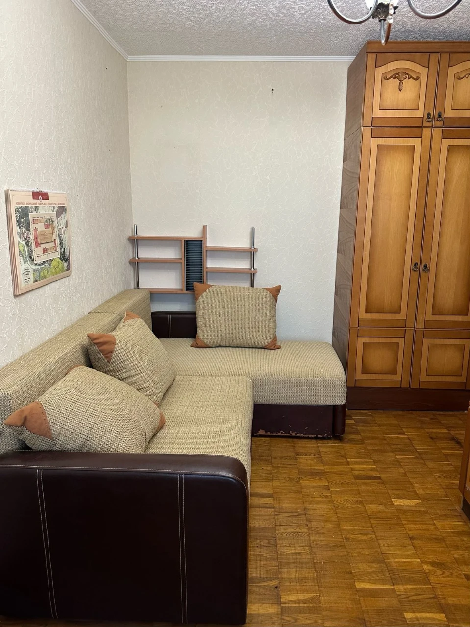 Оболонь, В. Івасюка 11, квартира  з газом.
