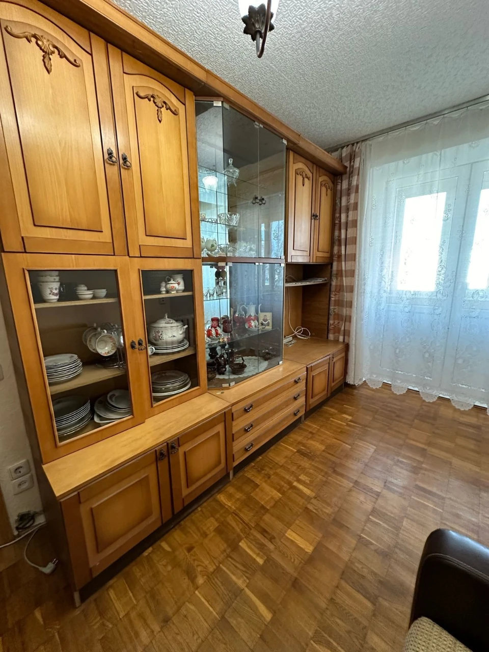 Оболонь, В. Івасюка 11, квартира  з газом.