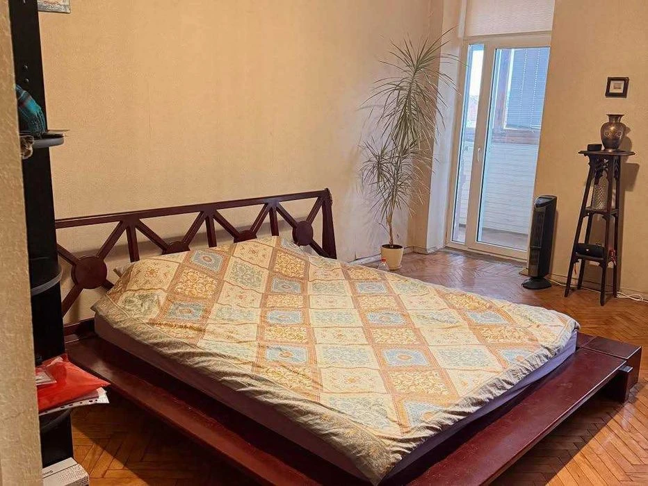 Продам квартиру в центре!