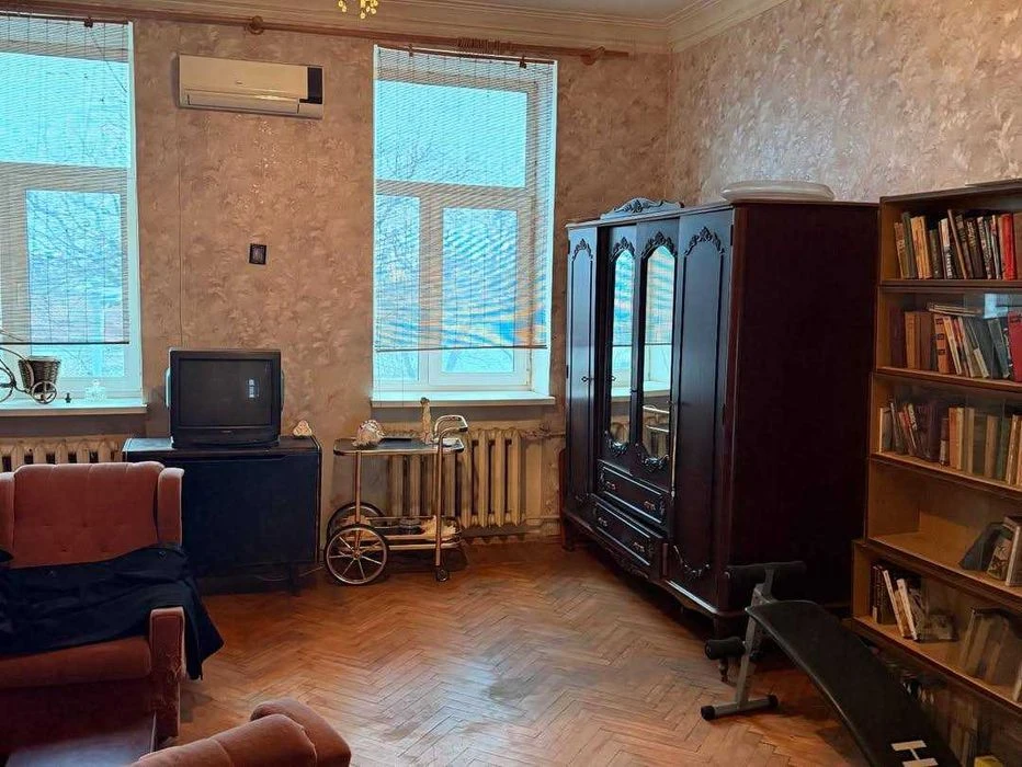 Продам квартиру в центре!