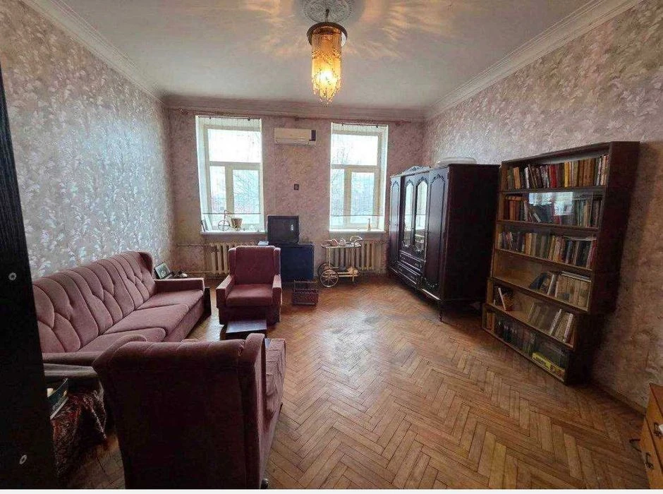 Продам квартиру в центре!