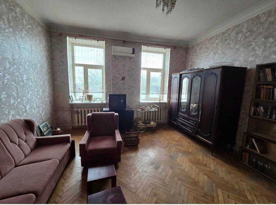 Продам квартиру в центре!