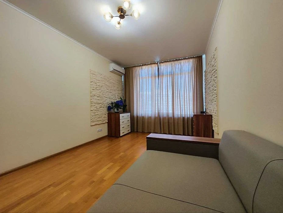 1-room apartment in a new building on Tumanyana Street 3, Livoberezhna (7 minutes)