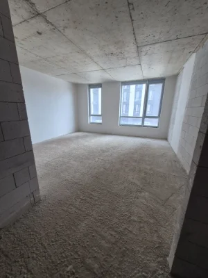 Продаж квартири біля озера