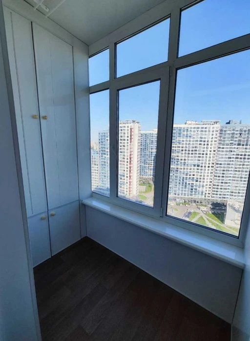1-room apartment in a new building on Tumanyana Street 3, Livoberezhna (7 minutes)