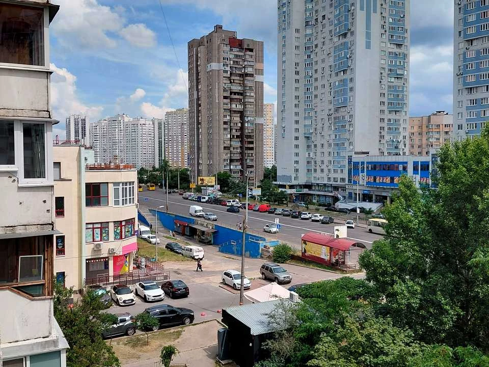 Квартира. Київ, Червоної Калини просп.