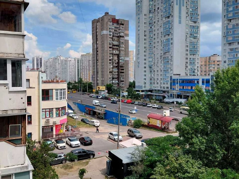 Квартира. Київ, Червоної Калини просп.