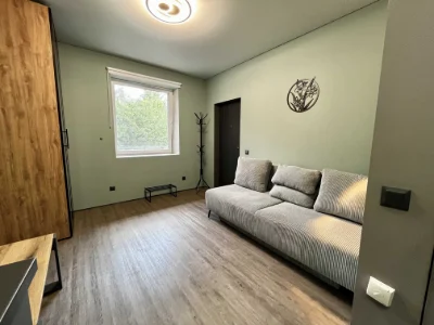 Продаж  2 квартир-студій з сучасним ремонтом по вул. Зеленій
