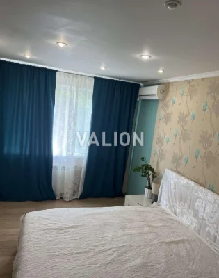Продаж 3-к квартири просп. Червоної Калини 8
