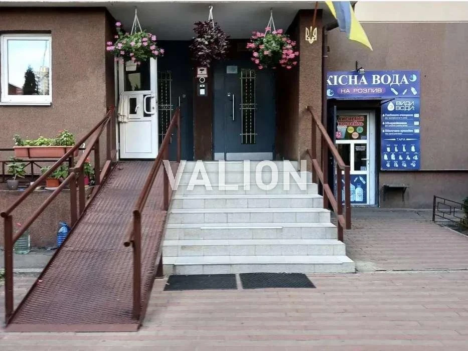 Продажк 3-к квартири вул. Урлівська 38