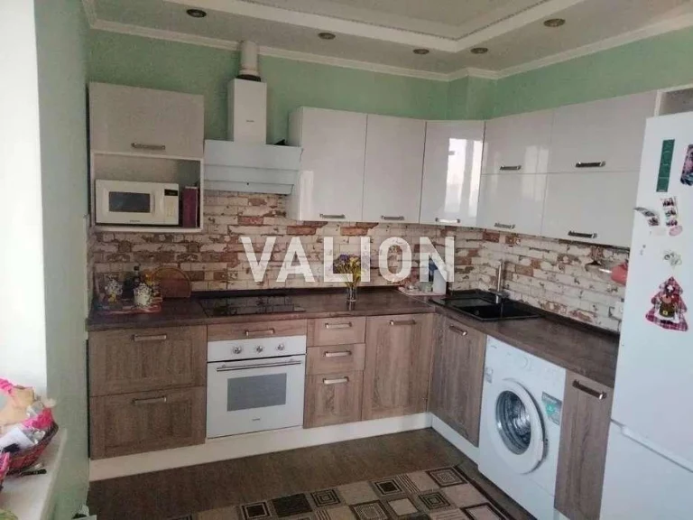Продаж 2к квартири 48,7 м², 20 поверх, вид на озеро Тельбін,